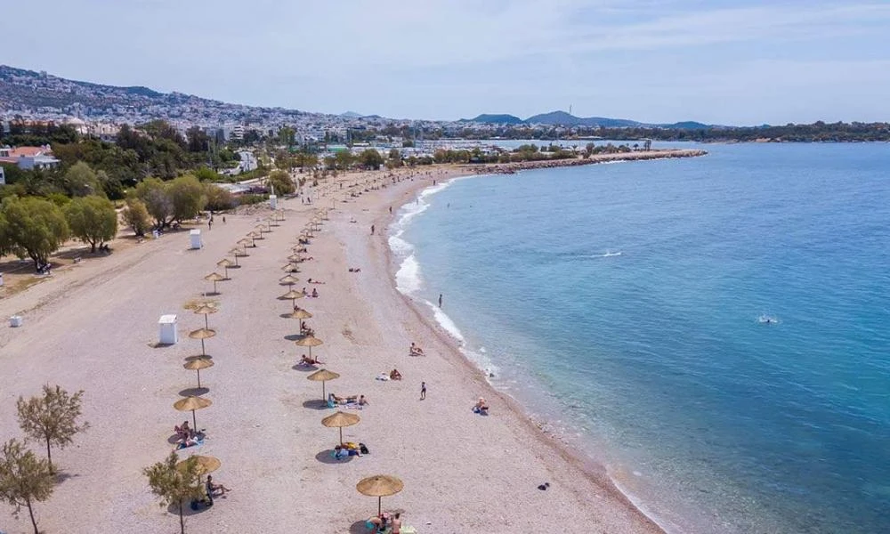 Μίνι καύσωνας: Οι 3 παραλίες δίπλα στην Αθήνα